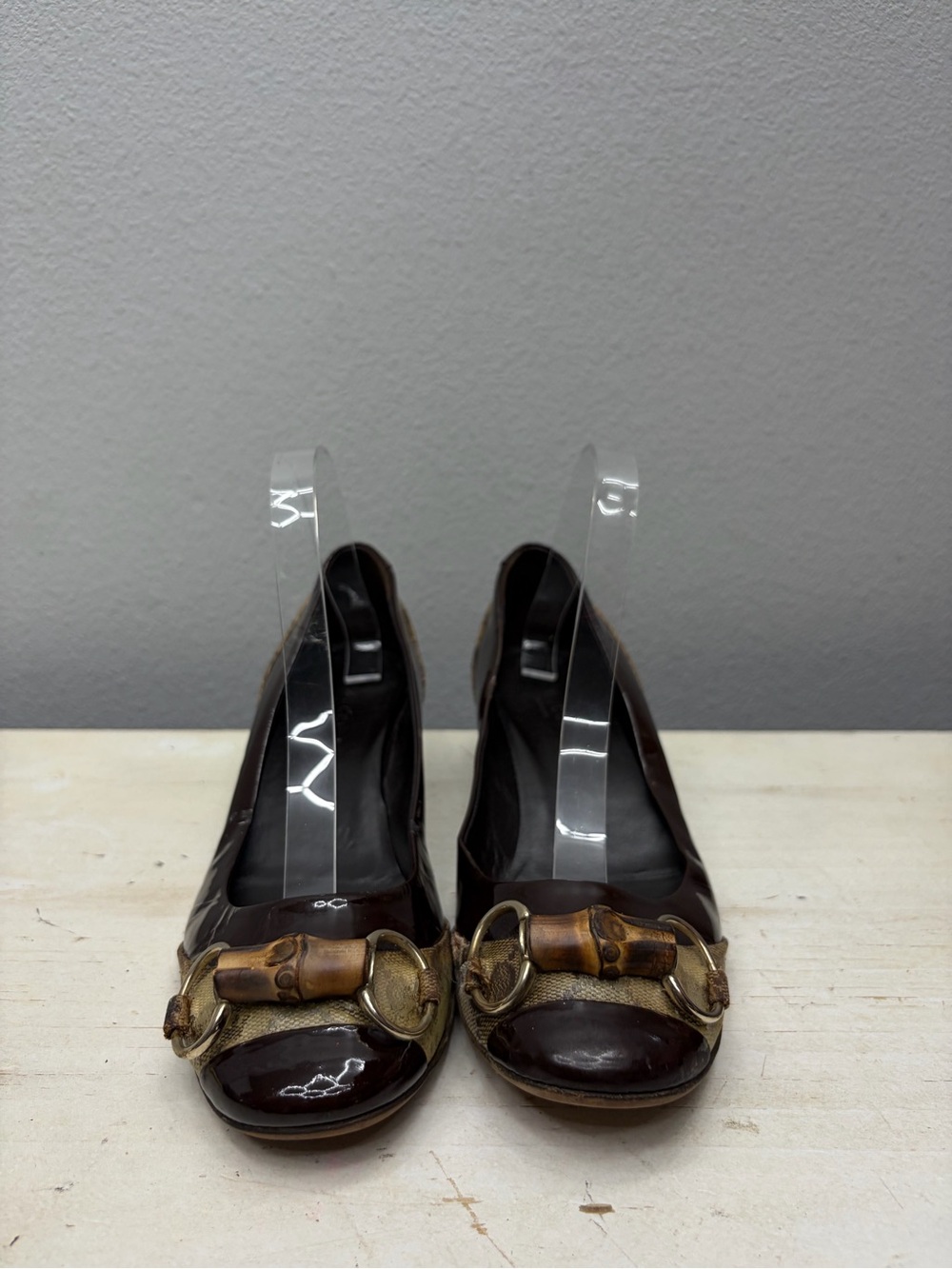 Gucci Brown Canvas Bamboo Horsebit Pumps Size 8 - Picture 4 of 8